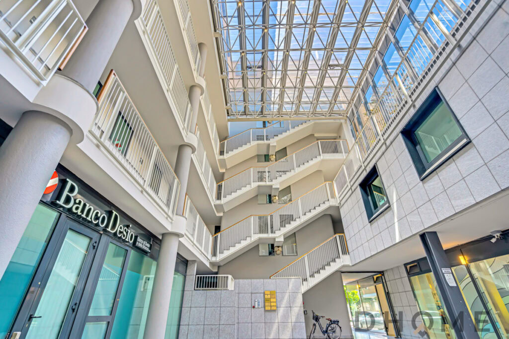 Dhome-architettura-residenziale-interior-design-concezione-modern-budget-urban-housing-building.