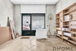 Sede vendita mobili e arredi moderni per interni ed esterni, prodotti di alta qualità.