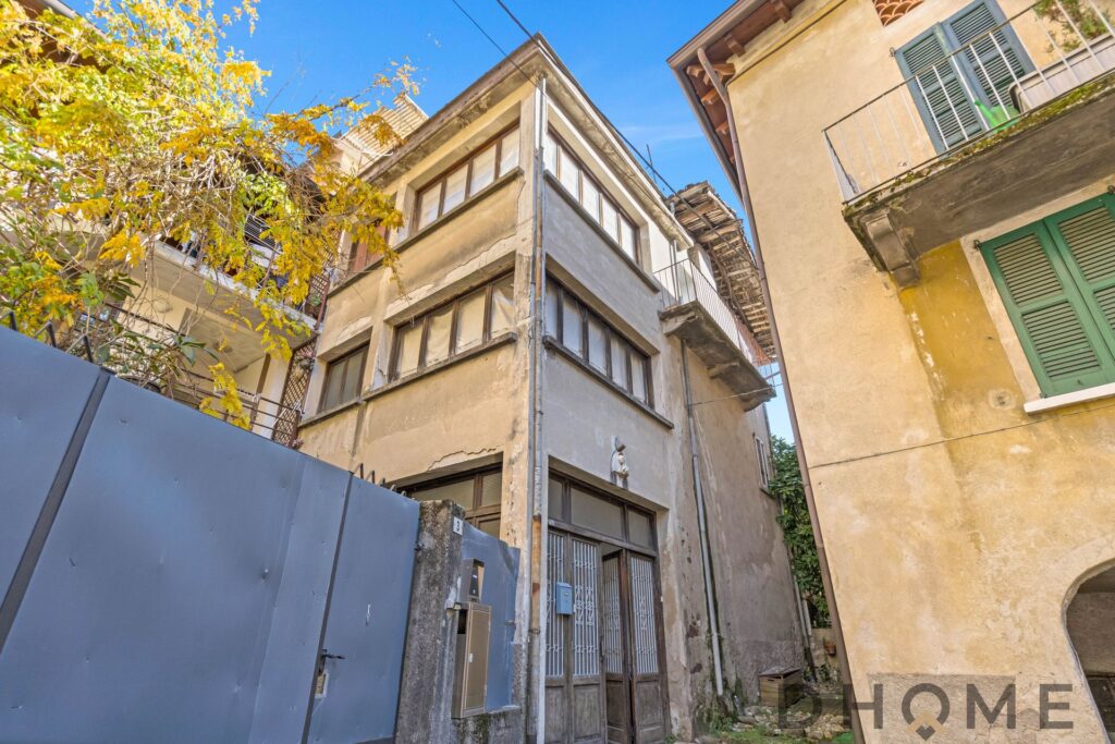 Casa indipendente in vendita a Primaluna, soluzione spaziosa e luminosa. Ideale per chi cerca comfor.