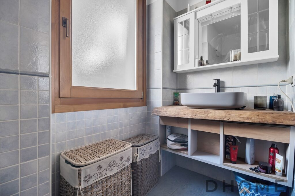 Appartamento con giardino privato a Margno, ideale per relax e privacy, senza spese condominiali.