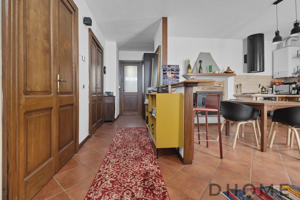 Appartamento bilocale con giardino privato in vendita a Margno, senza spese condominiali, ideale per.