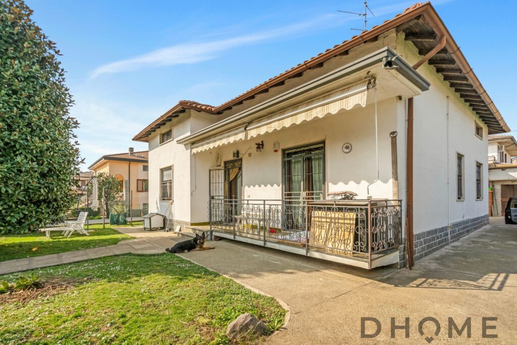 Villa singola in vendita a Madone, casa indipendente con giardino e spazio esterno, ideale per famig.