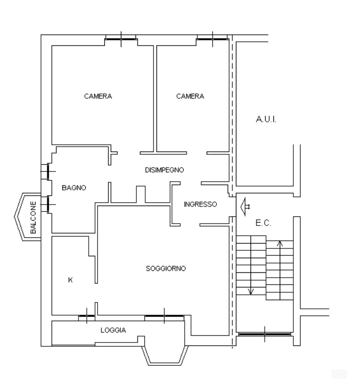 Appartamento trilocale luminoso in vendita a Como, zona centrale e ben servita. Ideale per famiglie.