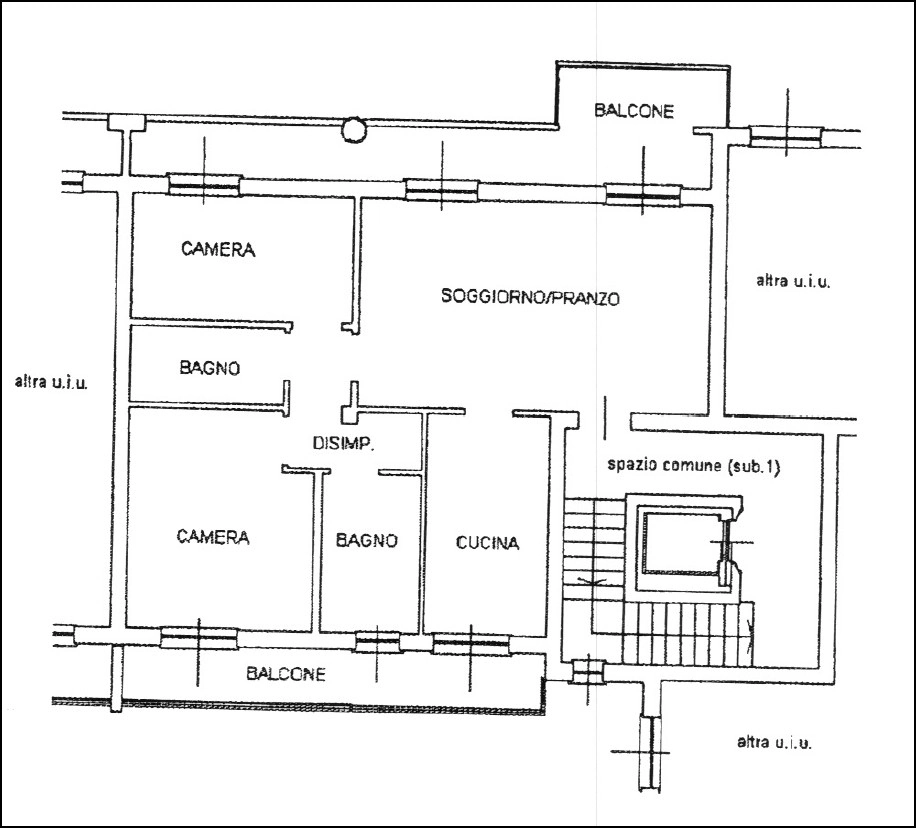 Appartamento trilocale in vendita a Giussano, finemente rifinito con balconi e spazi luminosi.